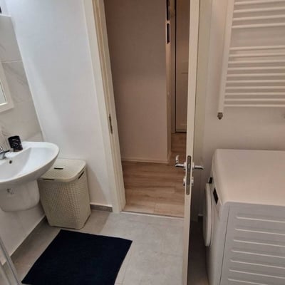 Location d’un appartement confortable d’une pièce, Chiajna, Bucarest, Roumanie
